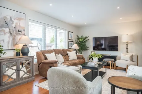 439 Pozbou Crescent Milton ON L9T 8H8