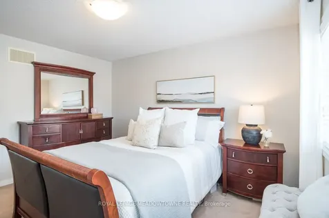 439 Pozbou Crescent Milton ON L9T 8H8