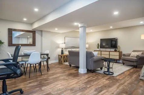 439 Pozbou Crescent Milton ON L9T 8H8