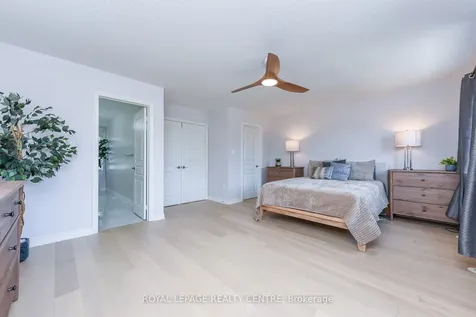 60 Rosewood Avenue Mississauga ON L5G 4W2