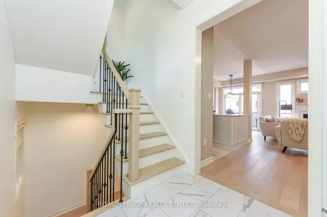 60 Rosewood Avenue Mississauga ON L5G 4W2