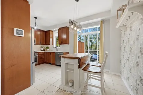 41 Promenade Trail Halton Hills ON L7G 0G8