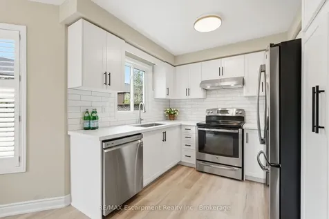 2124 Glenhampton Road Oakville ON L6M 3X1
