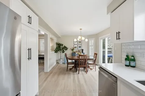 2124 Glenhampton Road Oakville ON L6M 3X1