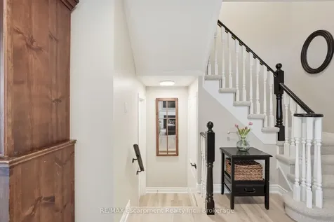 2124 Glenhampton Road Oakville ON L6M 3X1