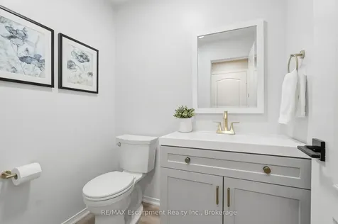 2124 Glenhampton Road Oakville ON L6M 3X1
