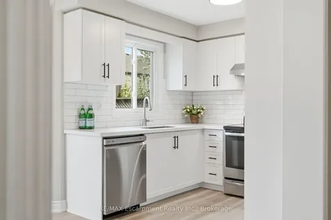 2124 Glenhampton Road Oakville ON L6M 3X1