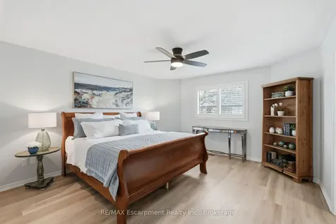 2124 Glenhampton Road Oakville ON L6M 3X1