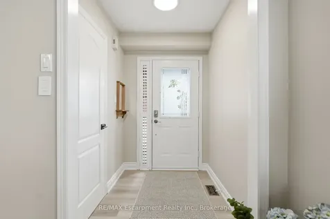 2124 Glenhampton Road Oakville ON L6M 3X1