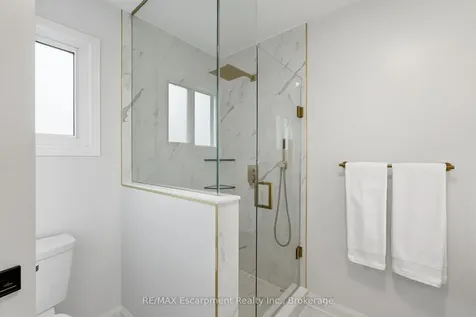 2124 Glenhampton Road Oakville ON L6M 3X1