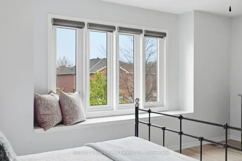 2124 Glenhampton Road Oakville ON L6M 3X1