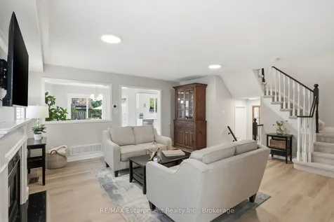 2124 Glenhampton Road Oakville ON L6M 3X1