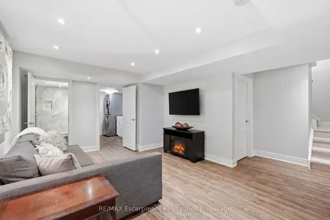 2124 Glenhampton Road Oakville ON L6M 3X1