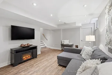 2124 Glenhampton Road Oakville ON L6M 3X1