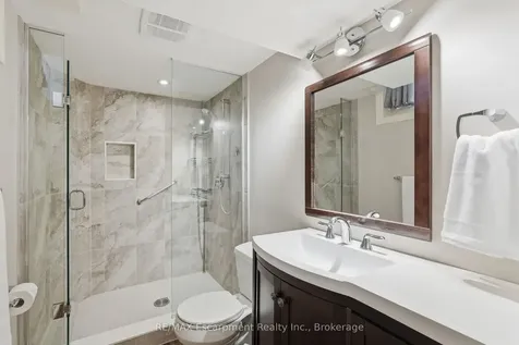 2124 Glenhampton Road Oakville ON L6M 3X1