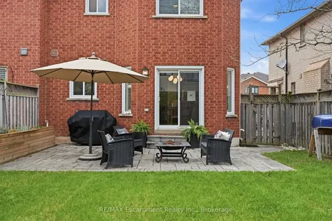 2124 Glenhampton Road Oakville ON L6M 3X1