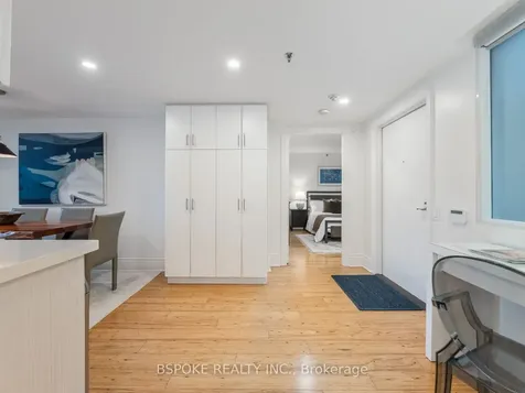 437 Roncesvalles Avenue Toronto ON M6R 3B9