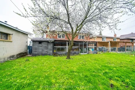 1164 Kipling Avenue Toronto ON M9B 3M6
