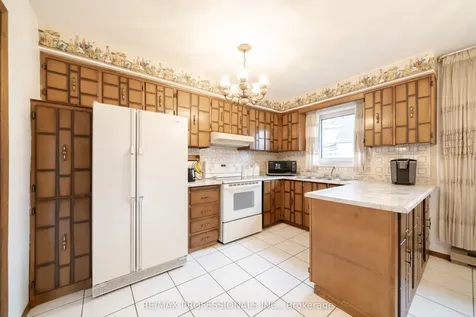 1164 Kipling Avenue Toronto ON M9B 3M6