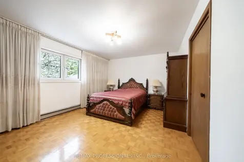 1164 Kipling Avenue Toronto ON M9B 3M6