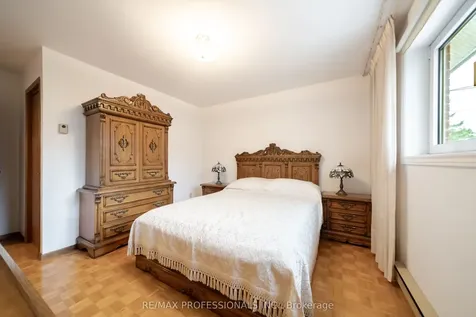 1164 Kipling Avenue Toronto ON M9B 3M6