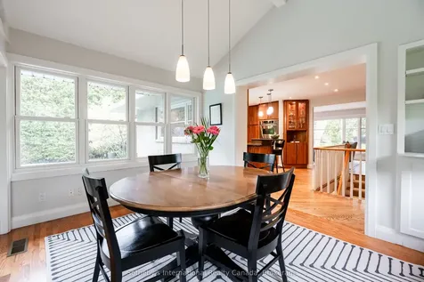237 Burgundy Drive Oakville ON L6J 4G2