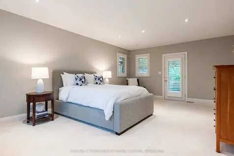 237 Burgundy Drive Oakville ON L6J 4G2