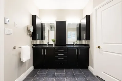 237 Burgundy Drive Oakville ON L6J 4G2