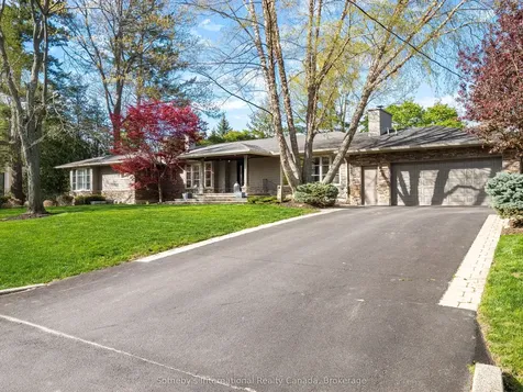 237 Burgundy Drive Oakville ON L6J 4G2