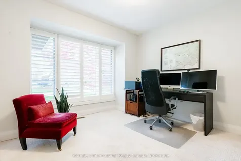 237 Burgundy Drive Oakville ON L6J 4G2