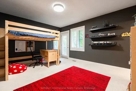 237 Burgundy Drive Oakville ON L6J 4G2
