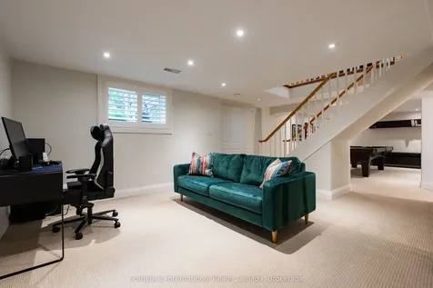 237 Burgundy Drive Oakville ON L6J 4G2