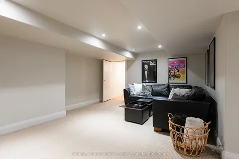 237 Burgundy Drive Oakville ON L6J 4G2