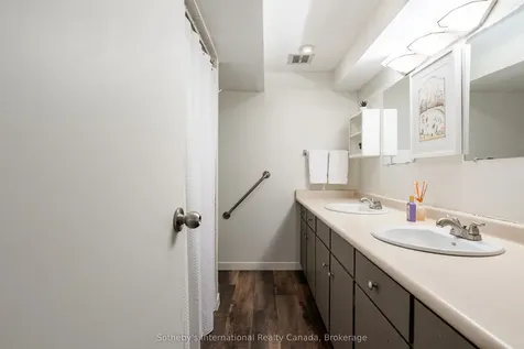 237 Burgundy Drive Oakville ON L6J 4G2