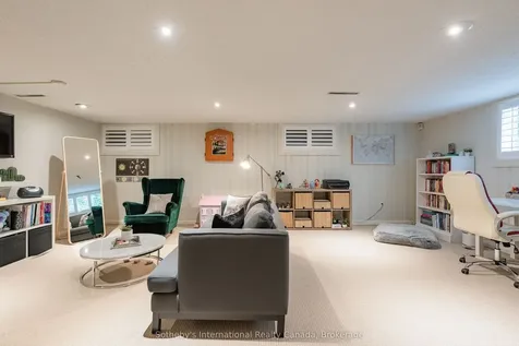 237 Burgundy Drive Oakville ON L6J 4G2