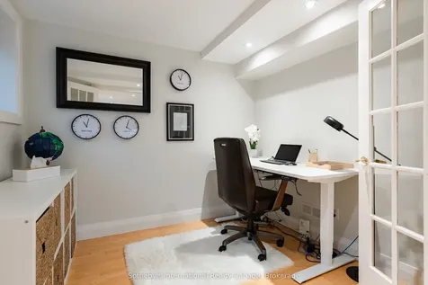 237 Burgundy Drive Oakville ON L6J 4G2