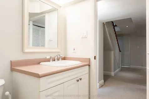 237 Burgundy Drive Oakville ON L6J 4G2