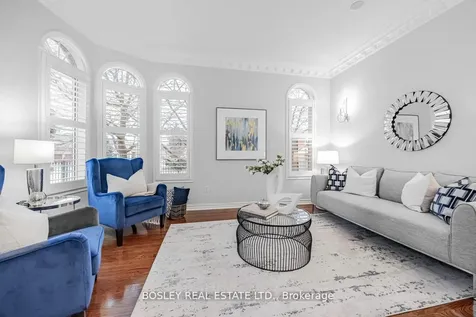 6358 Lisgar Drive Mississauga ON L5N 7W1