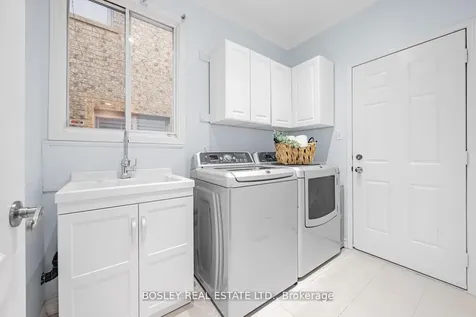 6358 Lisgar Drive Mississauga ON L5N 7W1