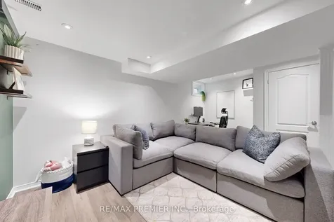 1232 Guelph Line Burlington ON L7P 2S9