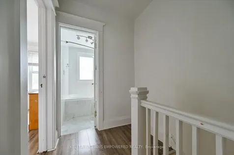 212 Silverthorn Avenue Toronto ON M6N 3K4