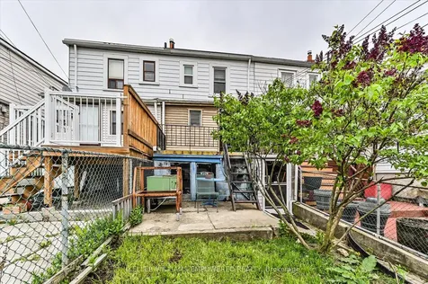 212 Silverthorn Avenue Toronto ON M6N 3K4