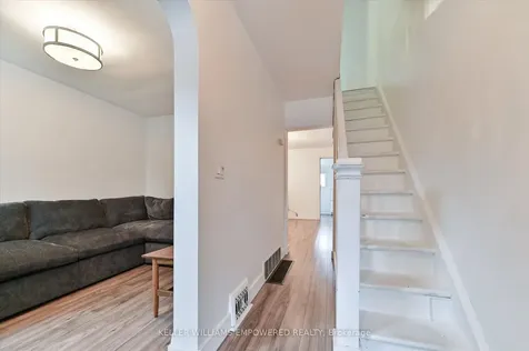 212 Silverthorn Avenue Toronto ON M6N 3K4