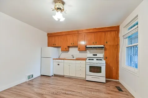 212 Silverthorn Avenue Toronto ON M6N 3K4