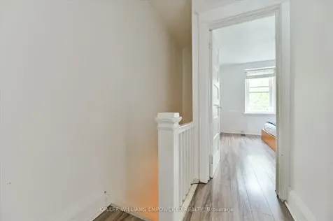 212 Silverthorn Avenue Toronto ON M6N 3K4