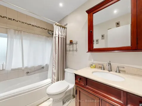 177 Elmhurst Drive Toronto ON M9W 2L2