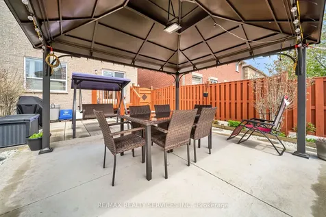 82 Footbridge Crescent Brampton ON L6R 0T8
