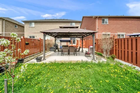 82 Footbridge Crescent Brampton ON L6R 0T8