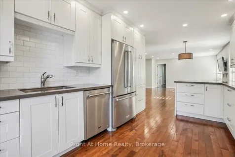 257 Wales Crescent Oakville ON L6L 3X8