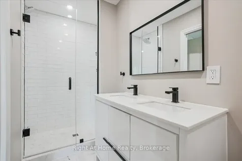 257 Wales Crescent Oakville ON L6L 3X8